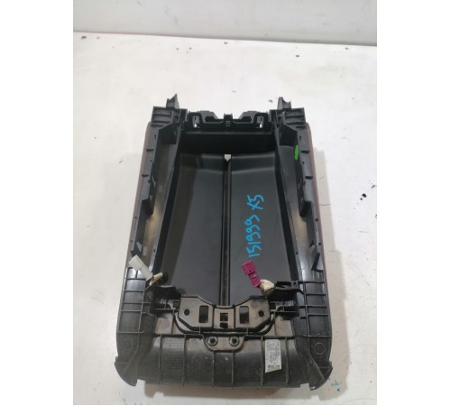 Подлокотник центральной консоли