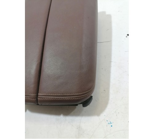 Подлокотник центральной консоли