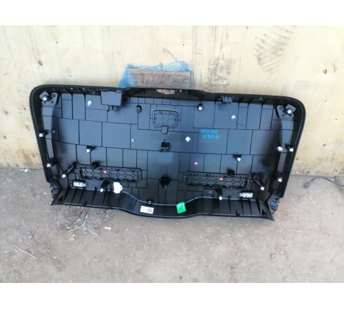 Обшивка багажника 