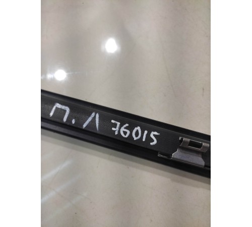 Уплотнитель стекла (передний, левый, внутренний)