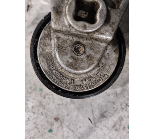 Ролик натяжителя