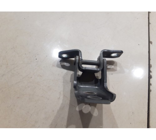 Петля двери (передняя, левая, верхняя)