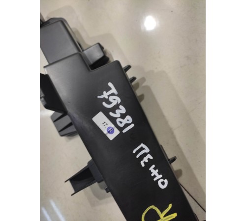 Кронштейн бампера (задний,правый)