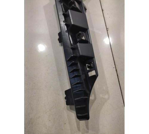 Кронштейн бампера (задний,правый)