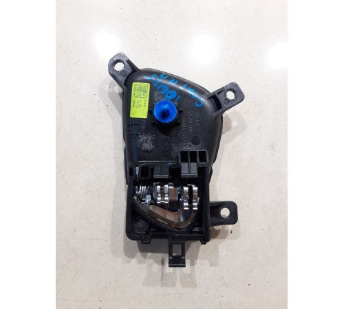 Ручка двери (передняя правая внутренняя)