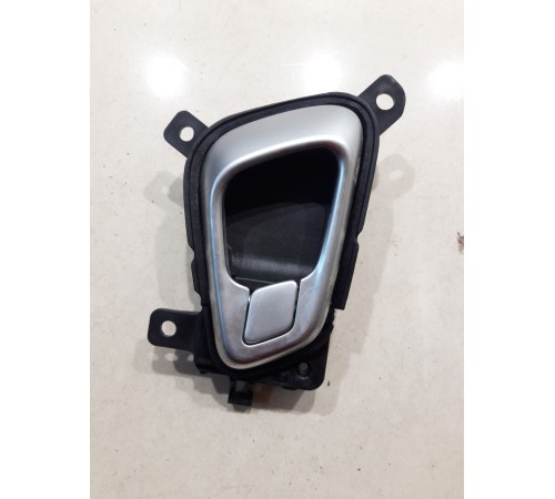 Ручка двери (передняя правая внутренняя)