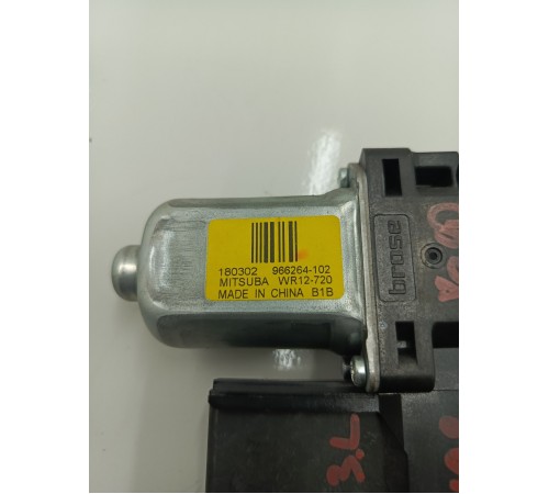 Моторчик стеклоподъемника задний левый