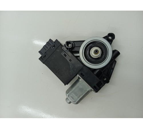 Моторчик стеклоподъемника задний левый