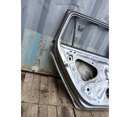 Дверь задняя левая
