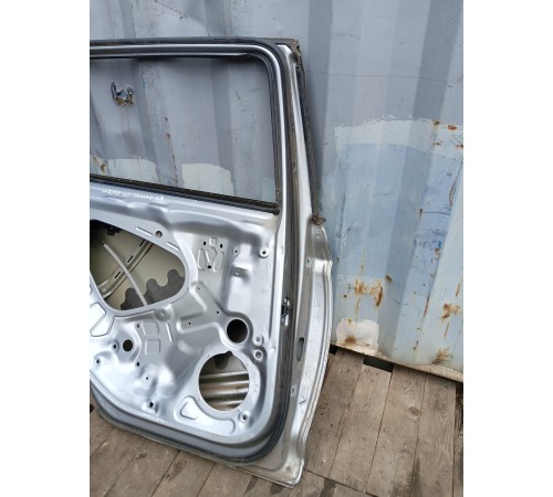 Дверь задняя левая