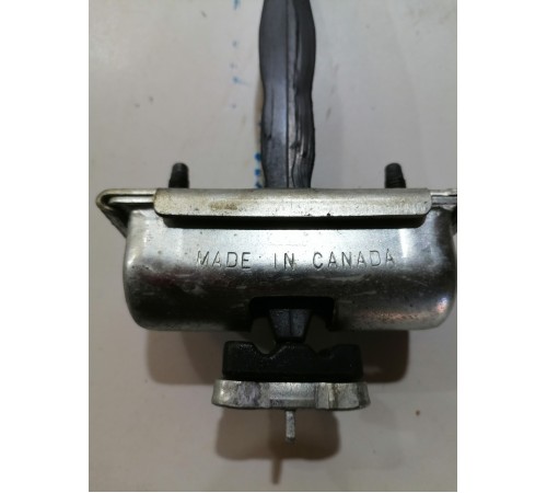 Ограничитель двери передний левый