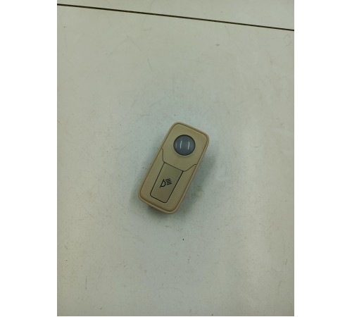 Плафон внутреннего освещения салона 