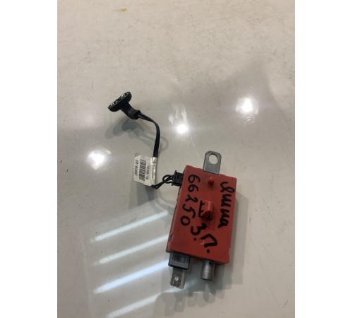 Усилитель антенны(задний,правый)