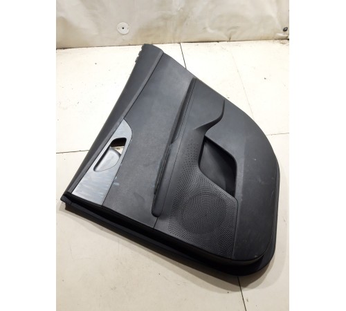 Обшивка двери (задняя правая)