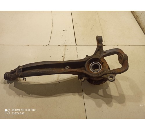 Поворотный кулак(передний правый)