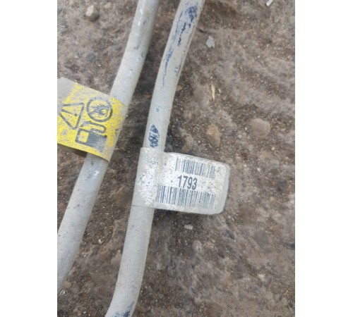 Топливная магистраль с датчиком давления