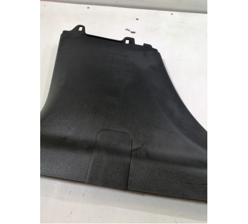 Обшивка центральной стойки левая нижняя