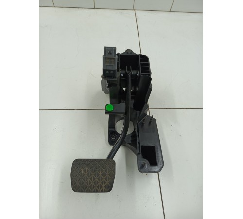 Педаль тормоза с датчиком стоп сигнала