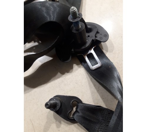 Ремень безопасности (передний правый)