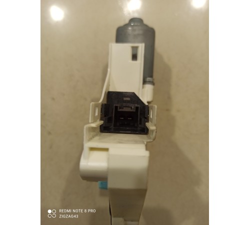 Моторчик стеклоподъемника (задний правый)