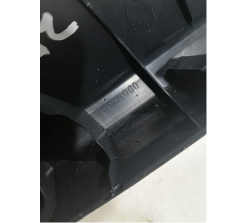 Обшивка крышки багажника (правая)