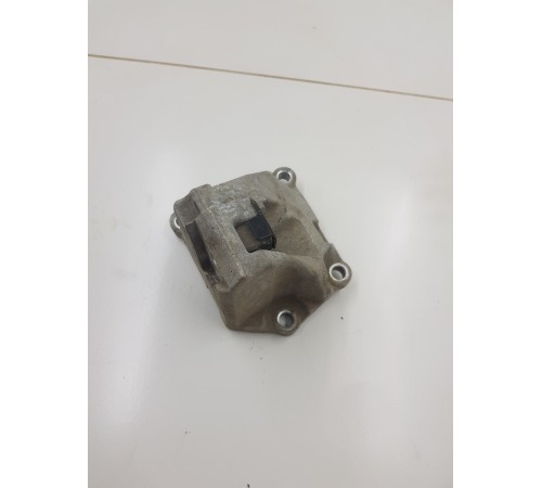 Кронштейн крепление двигателя