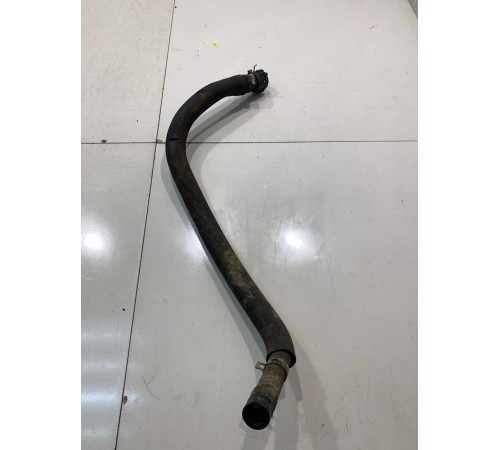 Патрубок системы охлаждения