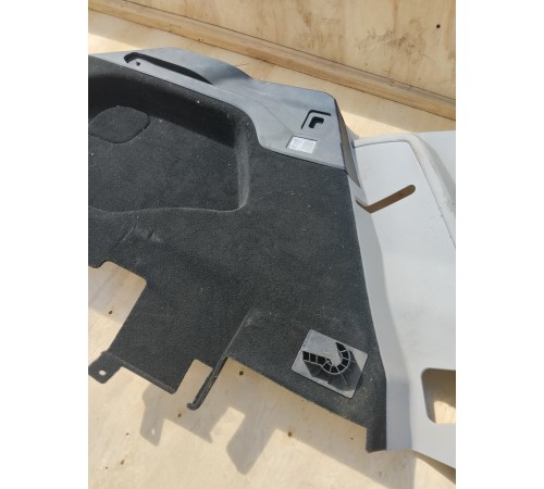Обшивка багажника левая
