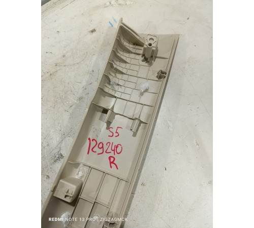 Обшивка стойки лобового стекла правая