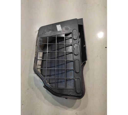 жабо под дворники правое