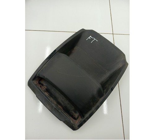 Накладка торпедо бардачок центральный