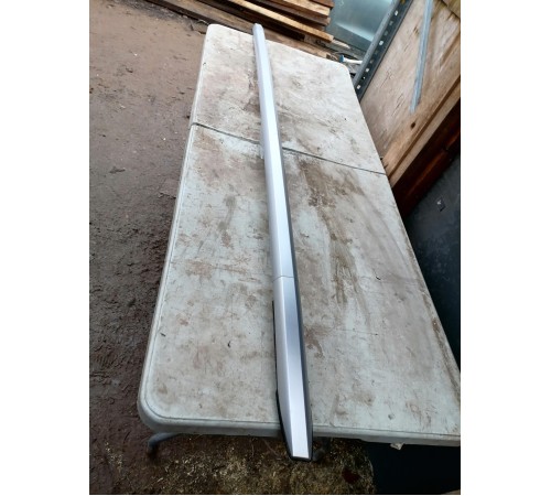 Рейлинг крыши правый