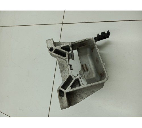 Опора двигателя правая