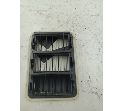 Решетка вентиляционная задняя 