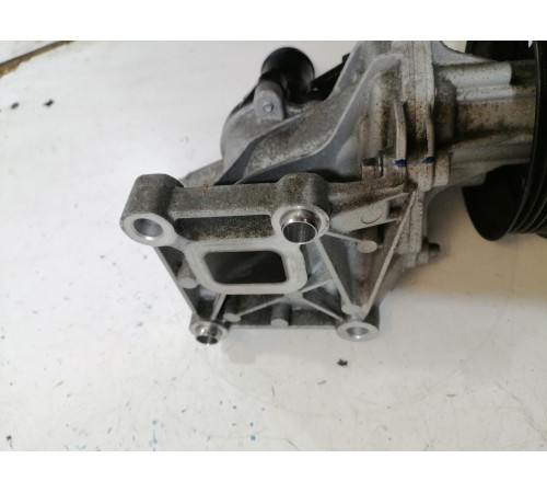 Помпа охлаждения двигателя