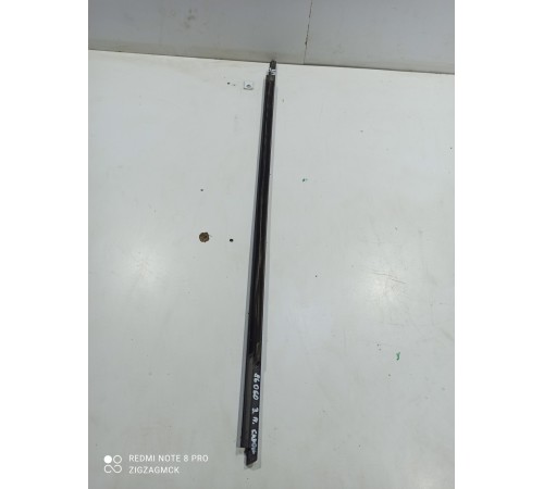 Уплотнитель стекла (задний правый)