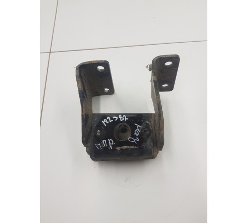 Кронштейн рамы передний правый