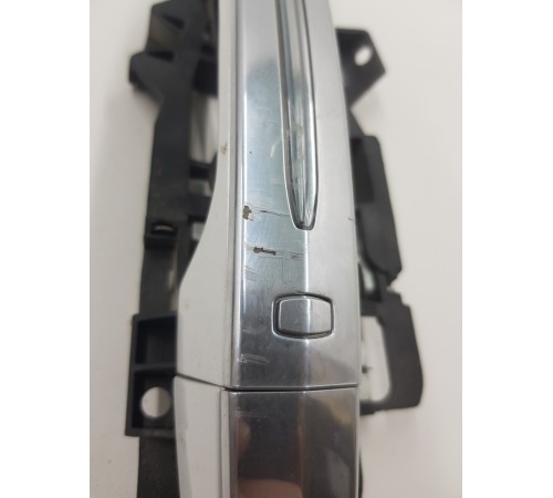 Ручка двери передняя правая внешняя