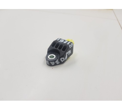 Датчик удара задний правый