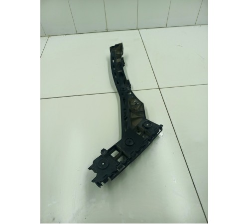 Кронштейн бампера задний правый