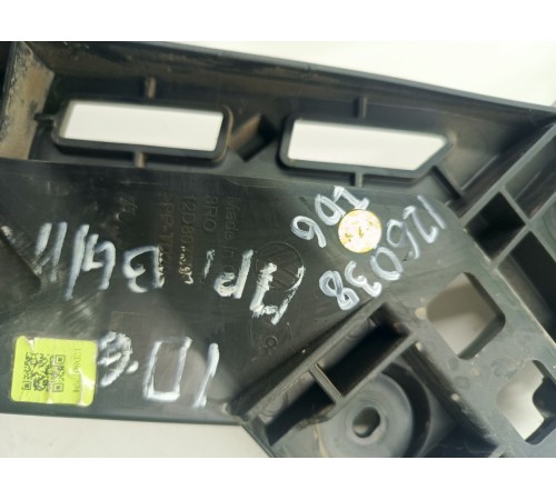 Кронштейн бампера задний правый