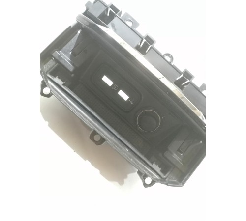 Бардачок центральной консоли малый