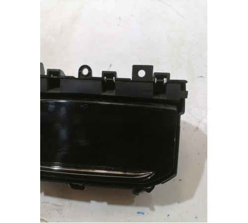 Бардачок центральной консоли малый