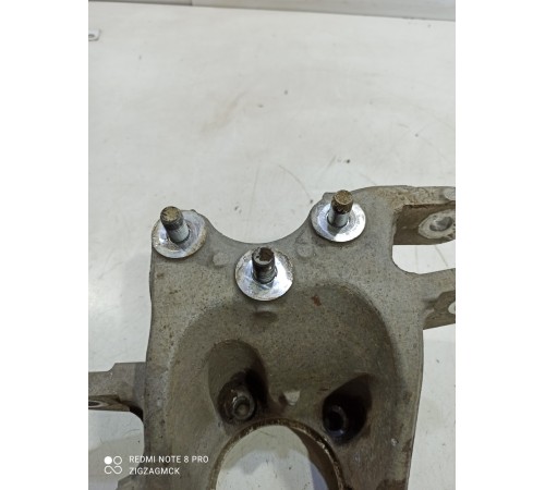 Кулак поворотный(задний левый)