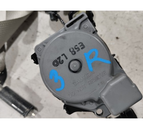 Ремень безопасности (задний правый) второй ряд