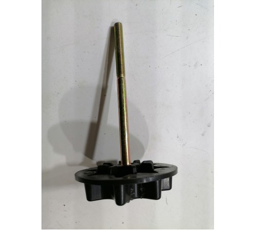 Болт крепления сабвуфера