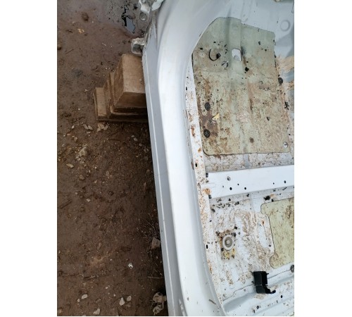 Порог левый с центральной стойкой