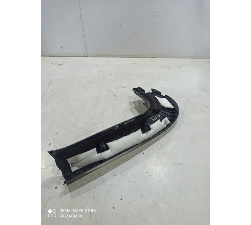 Обшивка крышки багажника (правая)