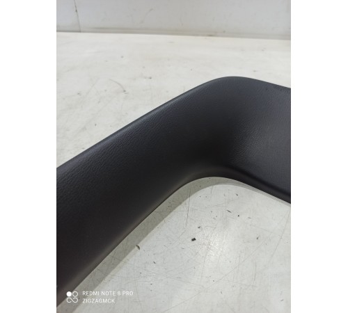 Обшивка крышки багажника (правая)