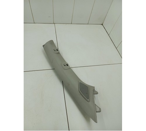 Обшивка стойки лобового стекла правая